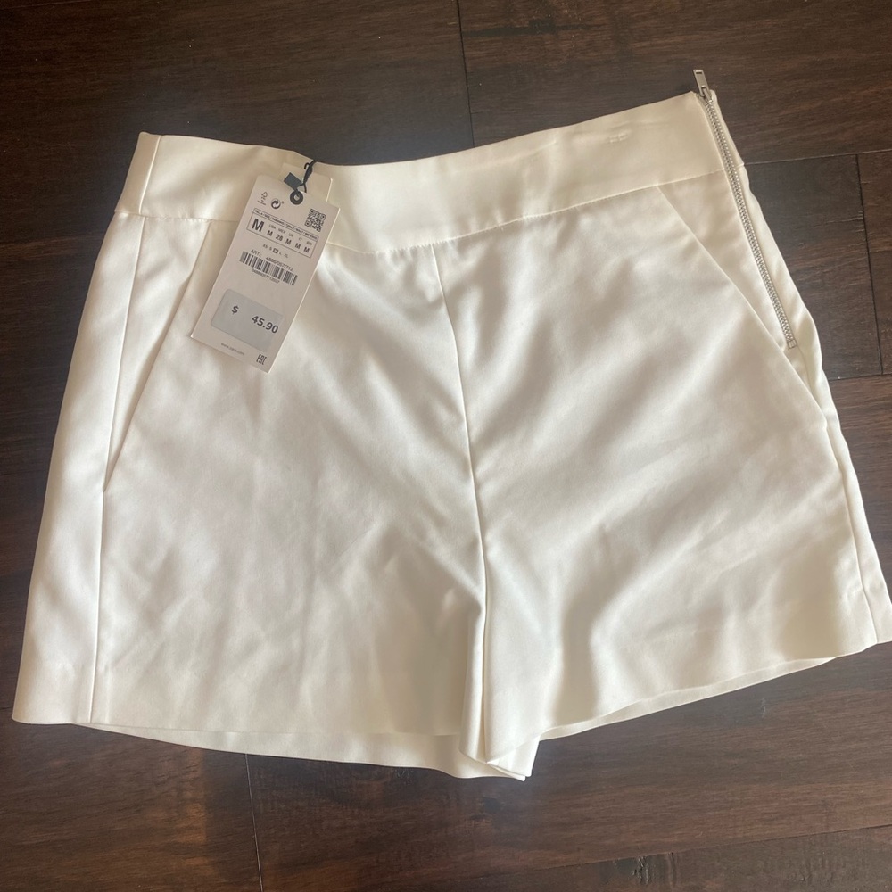 Zara High Waisted White Tailored Short, Size M